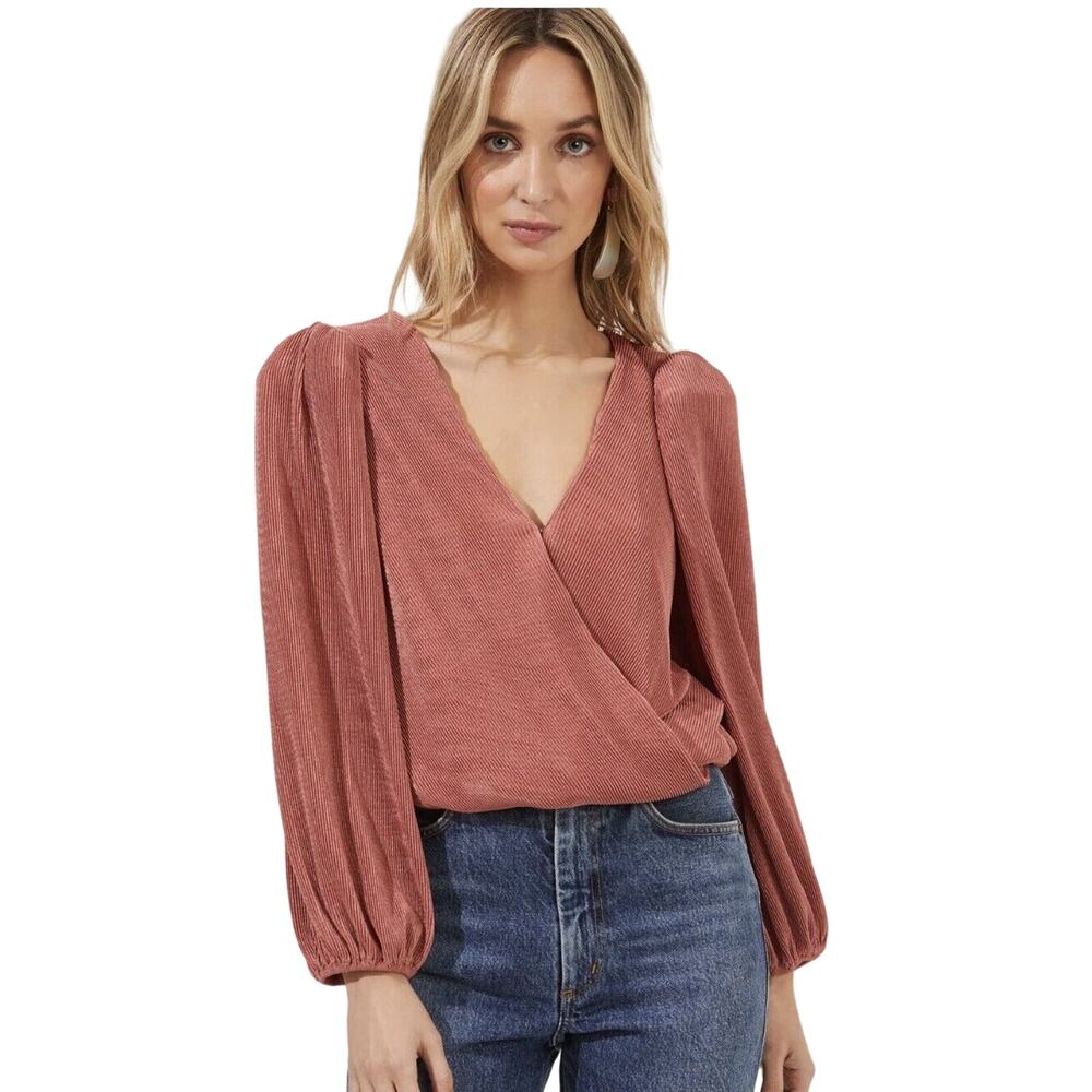 ASTR the Label Valdez SZ MED Long Sleeve Pleated Surplice Top Pink Clay